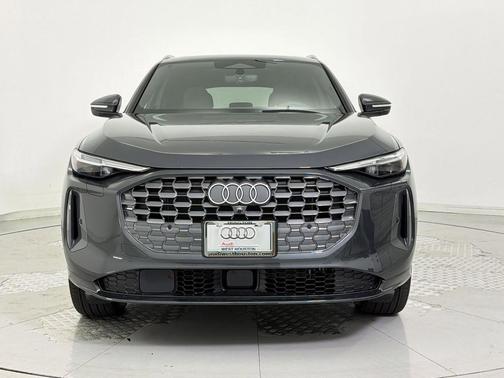 Tambora Gray Metallic 2026 Audi Q5 Premium Plus