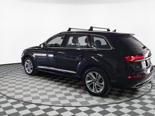 2022 Audi Q7 55 Premium Plus