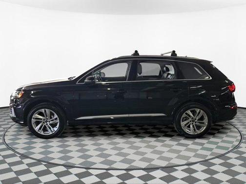 2022 Audi Q7 55 Premium Plus