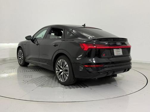 2024 Audi Q8 e-tron Premium Plus