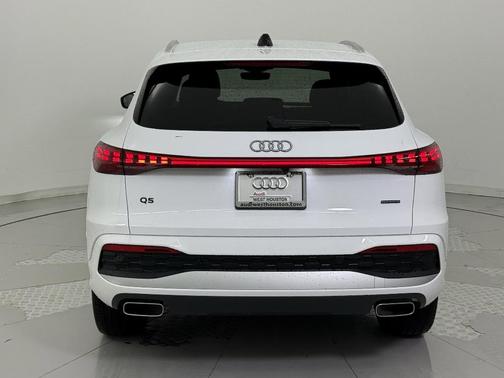 2025 Audi Q5 Premium