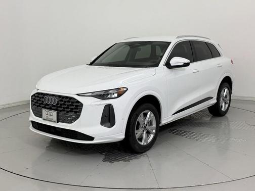 2025 Audi Q5 Premium