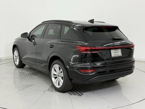 2025 Audi Q6 e-tron Premium Plus