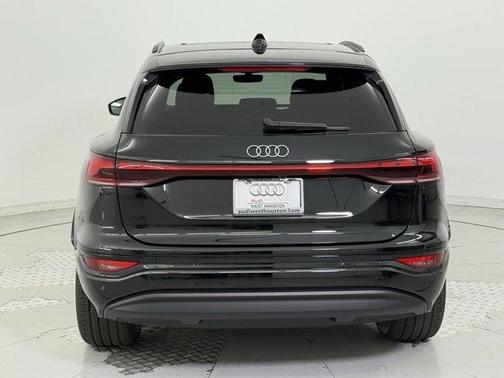 2025 Audi Q6 e-tron Premium Plus