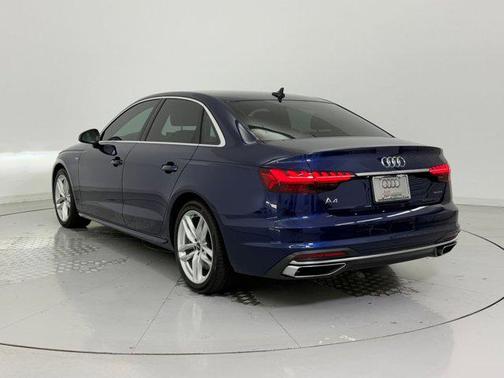 2022 Audi A4 45 S line Premium Plus