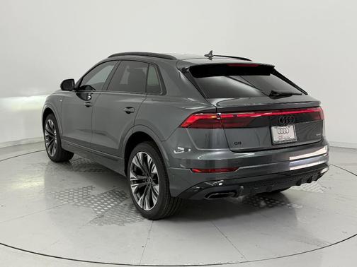 2025 Audi Q8 55 Premium Plus