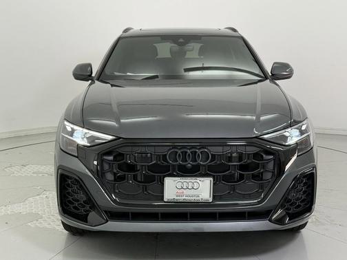 2025 Audi Q8 55 Premium Plus