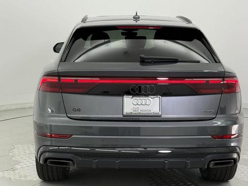 2025 Audi Q8 55 Premium Plus