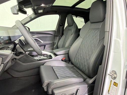 2Y2Y 2026 Audi SQ5 3.0T Premium Plus