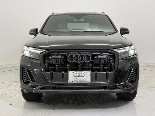 2026 Audi Q7 45 Premium Plus
