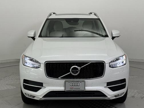 2018 Volvo XC90 T5 Momentum