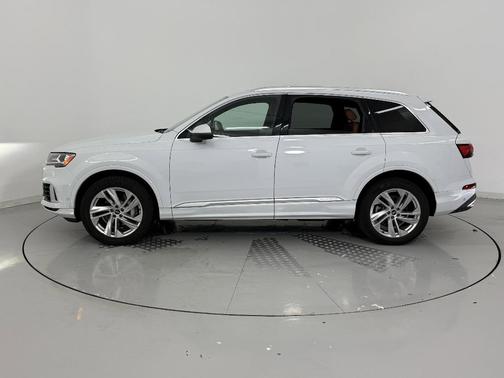 2021 Audi Q7 55 Premium Plus