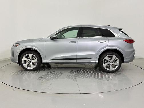 Florett Silver Metallic 2026 Audi Q5 Premium Plus TFSI quattro S tronic