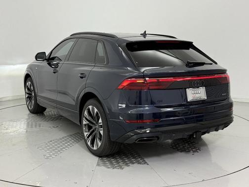 2025 Audi Q8 55 Premium Plus