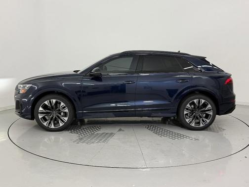 2025 Audi Q8 55 Premium Plus