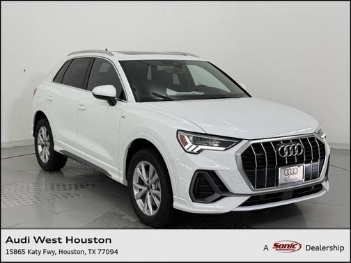 2025 Audi Q3 Premium 45 TFSI S line quattro Tiptronic