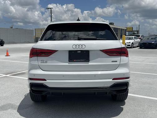 2022 Audi Q3 45 S line Premium Plus
