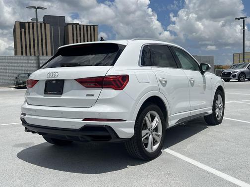 2022 Audi Q3 45 S line Premium Plus