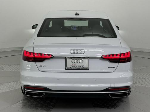 2023 Audi A4 45 S line Premium