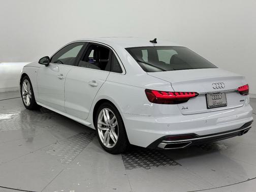 2023 Audi A4 45 S line Premium