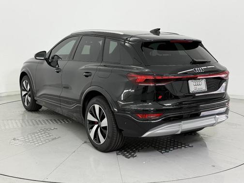 2025 Audi SQ6 e-tron Premium quattro