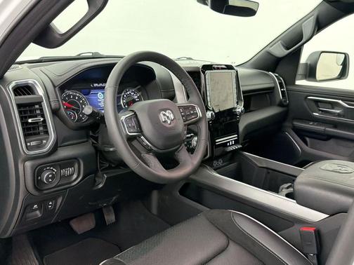 Bright White Clearcoat 2026 RAM 1500 Laramie