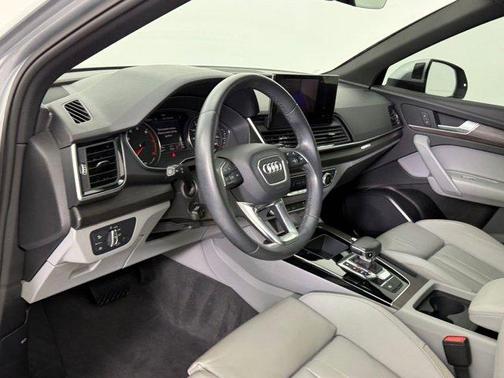 2023 Audi Q5 45 S line Premium