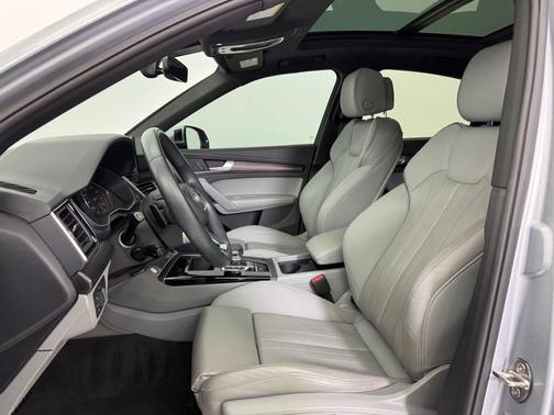2023 Audi Q5 45 S line Premium