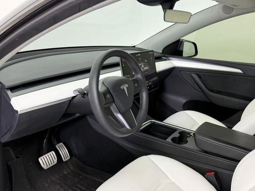 2023 Tesla Model Y Performance Dual Motor All-Wheel Drive