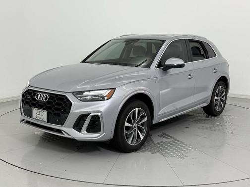 2022 Audi Q5 45 S line Premium Plus
