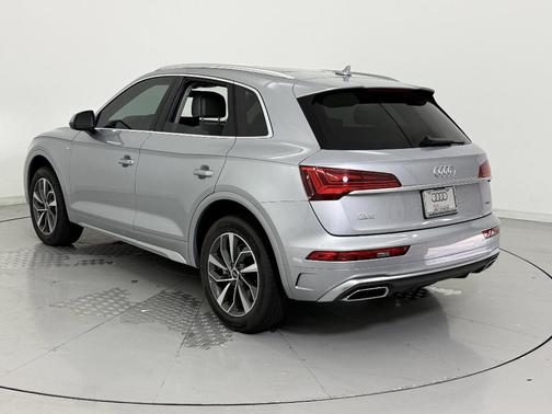 2022 Audi Q5 45 S line Premium Plus