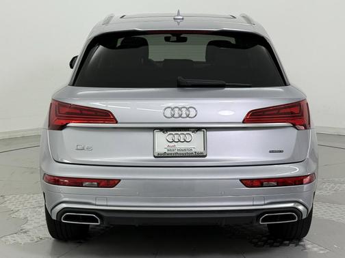 2022 Audi Q5 45 S line Premium Plus