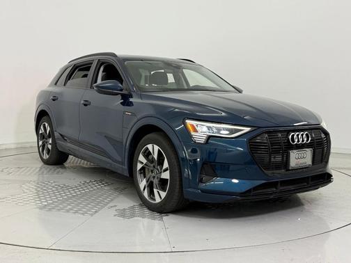 2021 Audi e-tron Premium