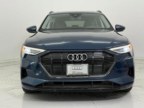2021 Audi e-tron Premium