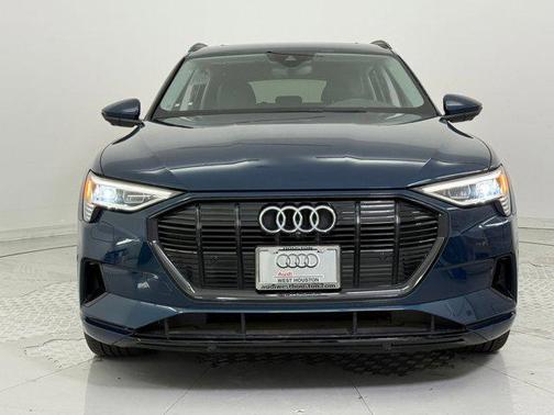 2021 Audi e-tron Premium