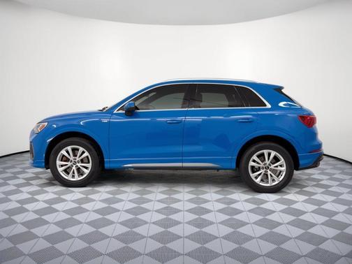 Turbo Blue 2023 Audi Q3 Premium 45 TFSI S line quattro Tiptronic