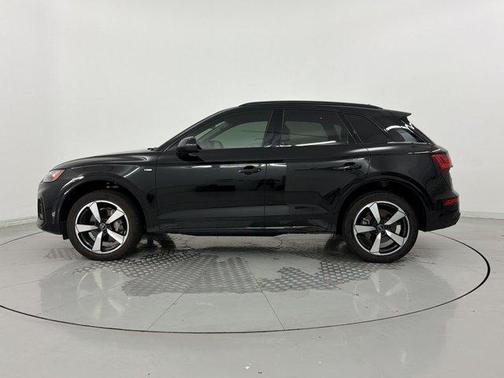 Mythos Black Metallic 2023 Audi Q5 45 S line Premium Plus