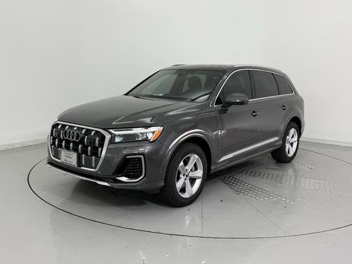 2025 Audi Q7 55 Premium