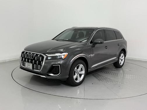2025 Audi Q7 55 Premium