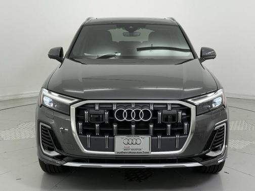 2025 Audi Q7 55 Premium