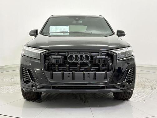 Mythos Black Metallic 2026 Audi Q7 45 Premium Plus