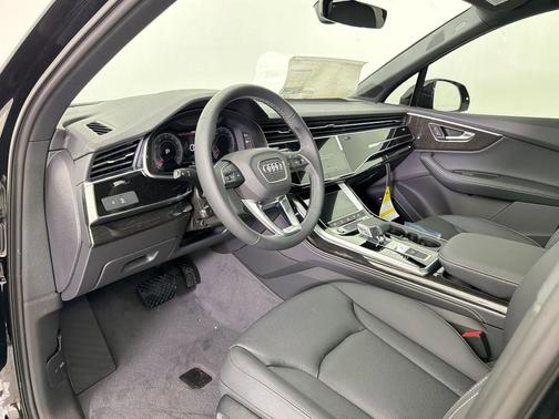 Mythos Black Metallic 2026 Audi Q7 45 Premium Plus