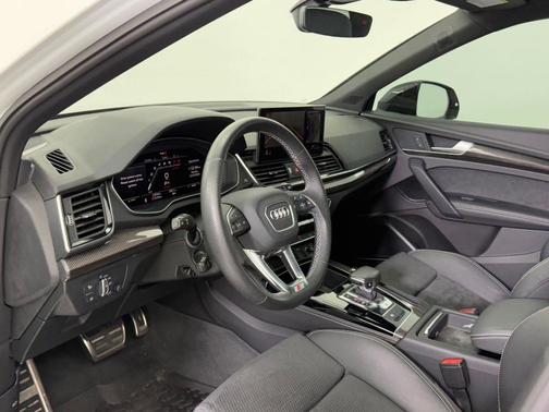 2022 Audi SQ5 3.0T Premium Plus