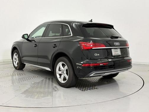 Brilliant Black 2023 Audi Q5 40 Premium