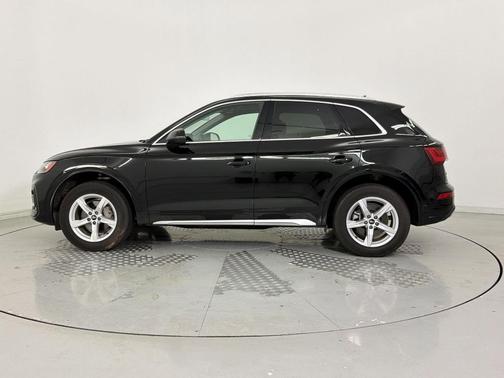 Brilliant Black 2023 Audi Q5 40 Premium