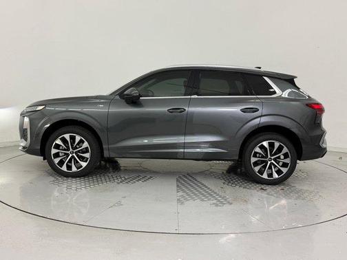 2026 Audi Q3 S line