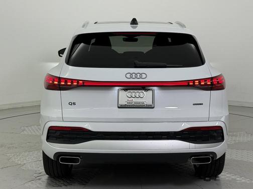 2025 Audi Q5 Premium Plus