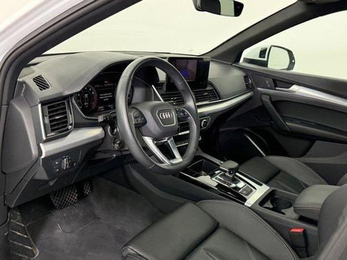 2025 Audi Q5 45 S line Premium