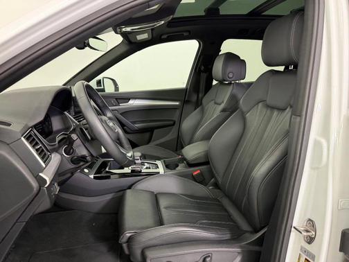 2025 Audi Q5 45 S line Premium