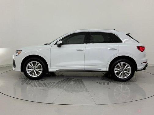 2025 Audi Q3 Premium 45 TFSI S line quattro Tiptronic